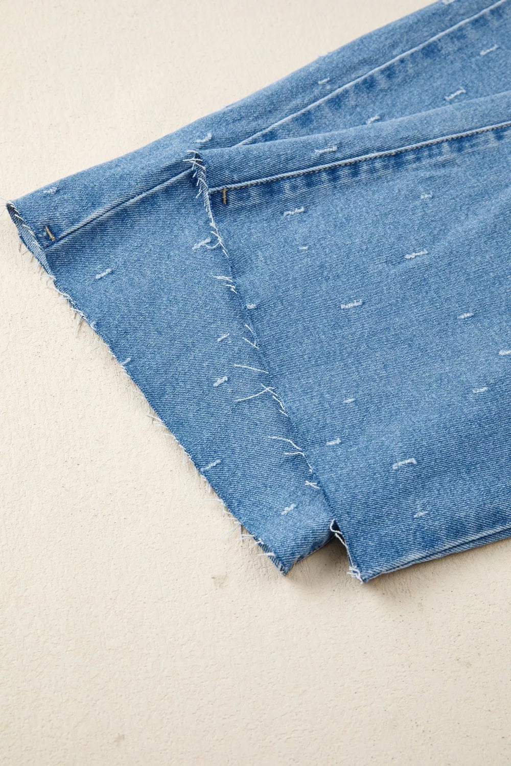 Magformande jeans med rå kant – bild 14