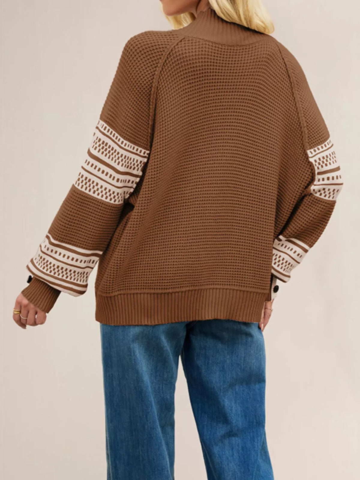 Våffelstickad tröja med färgblock – bild 5