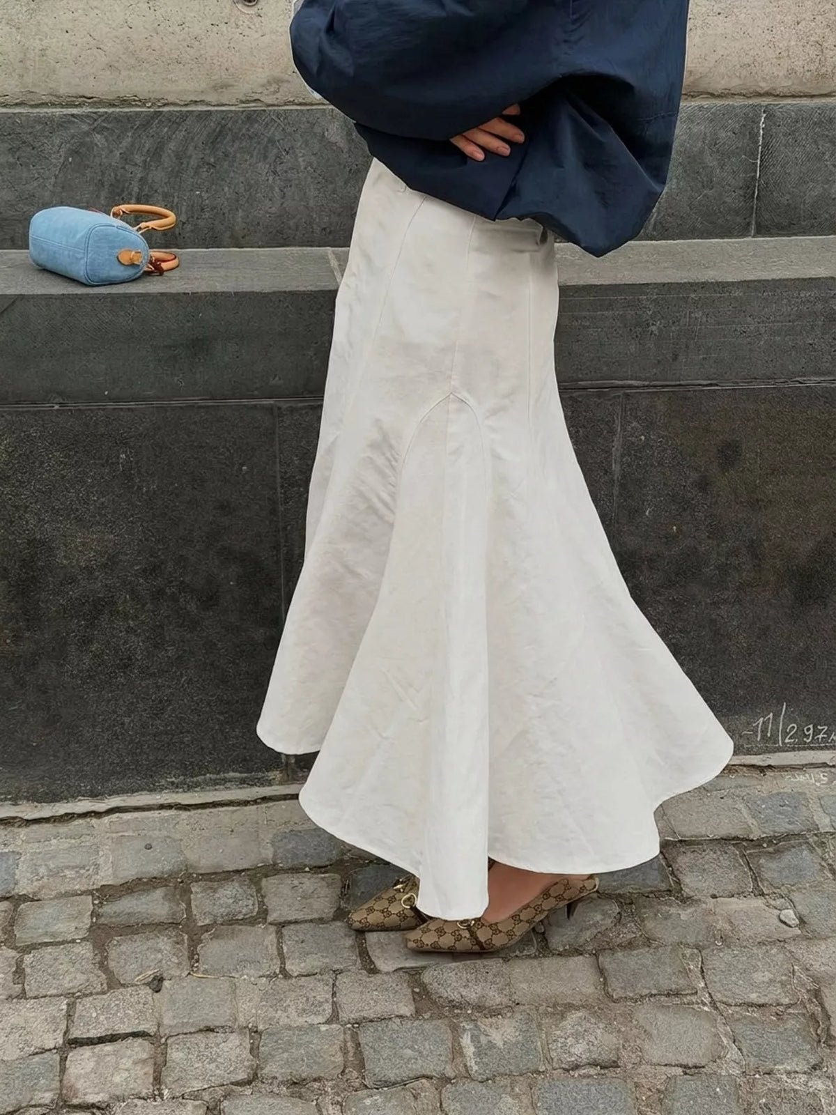 Midikjol med hög midja och sjöjungfrusilhuett – bild 6