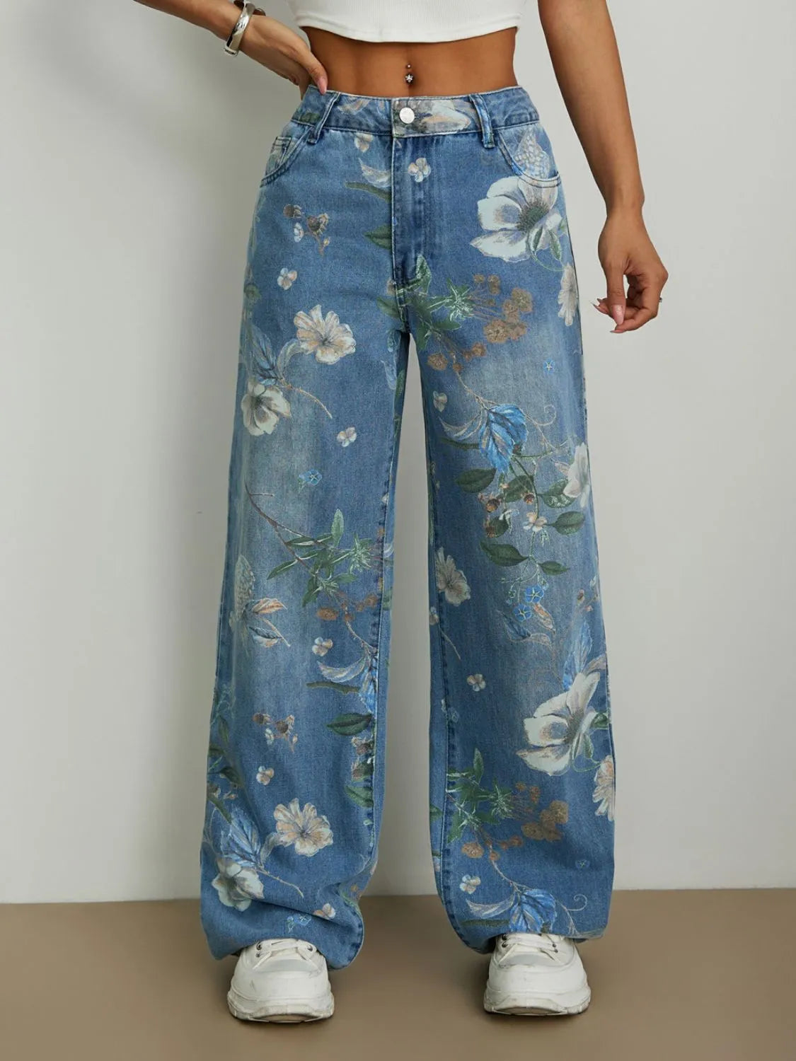 Vida jeans med knappstängning och tryck – bild 2