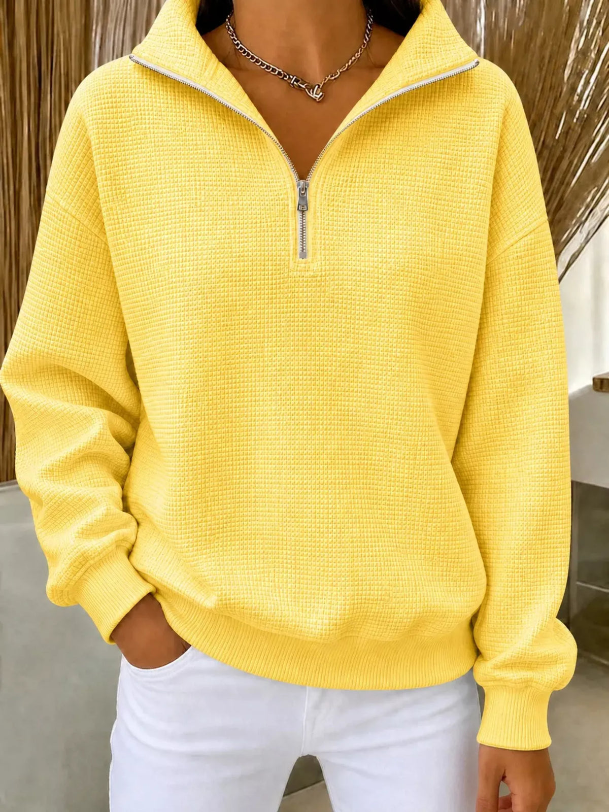 Våffelstickad sweatshirt med kort dragkedja – bild 15