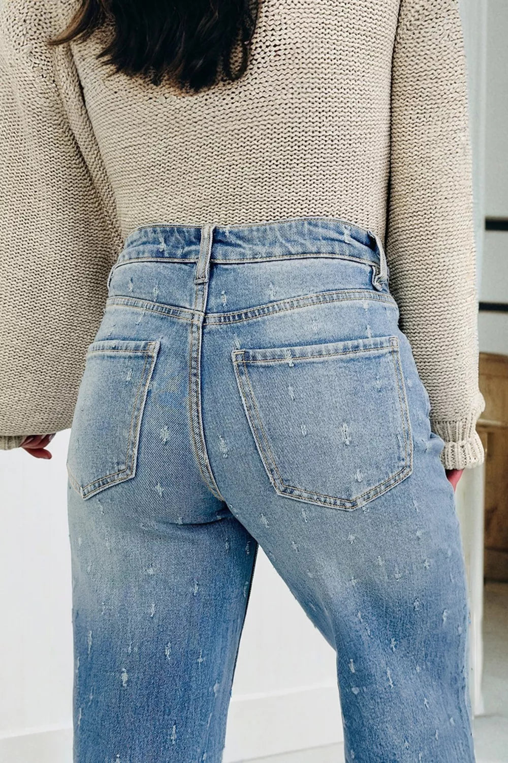 Magformande jeans med rå kant – bild 4