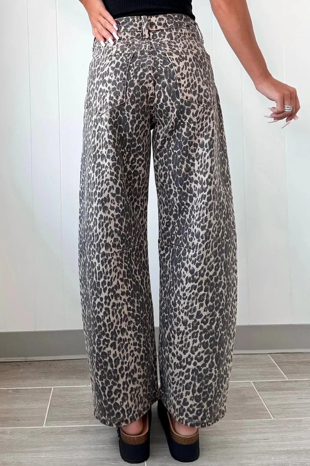 Leopardmönstrade jeans – bild 2