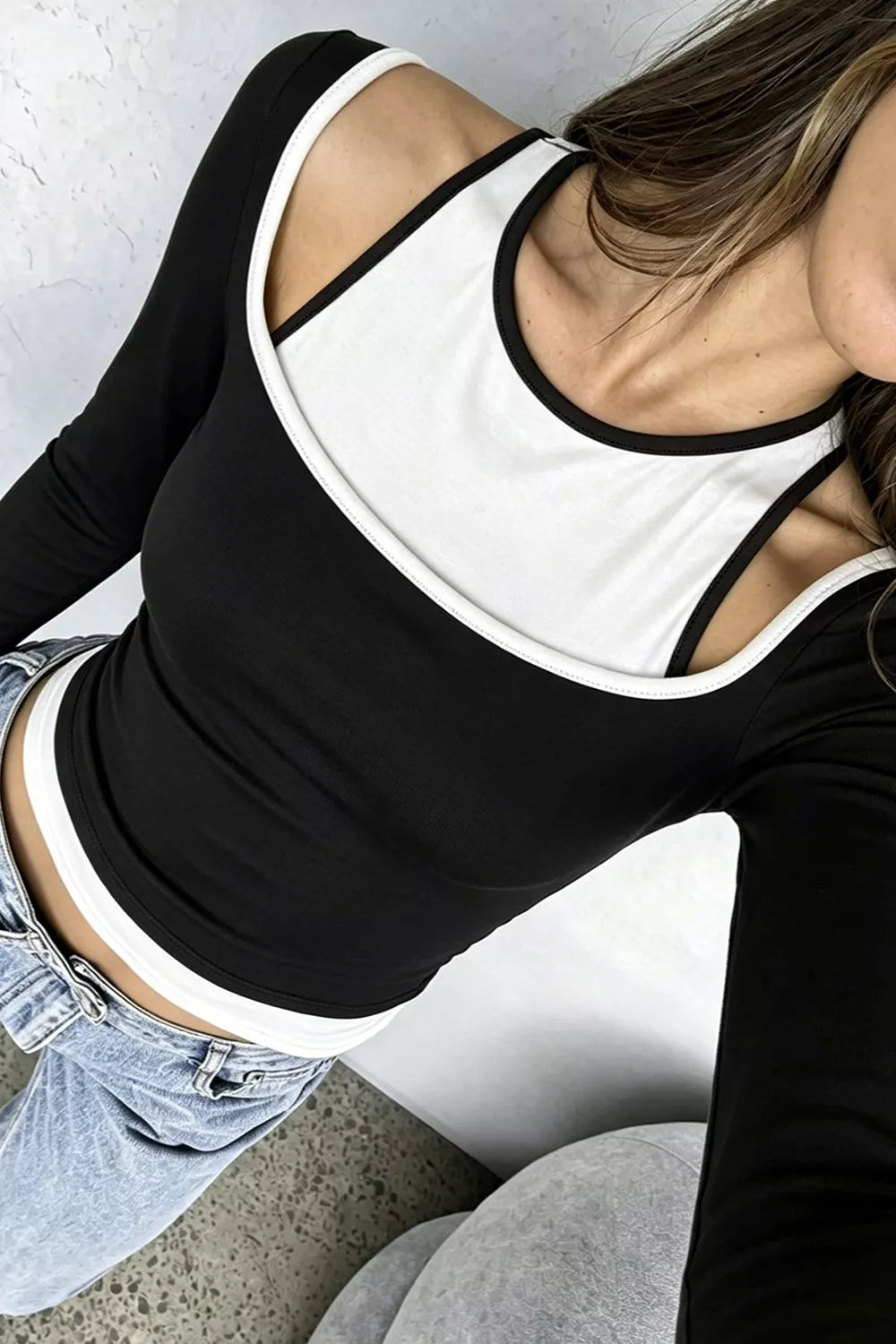 Slimmad topp med färgblock – bild 9