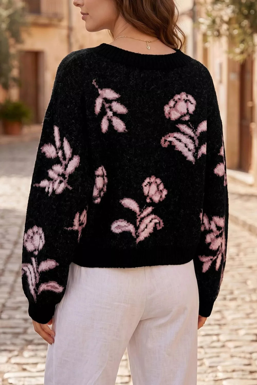 Blommig tröja med puffärm – bild 2