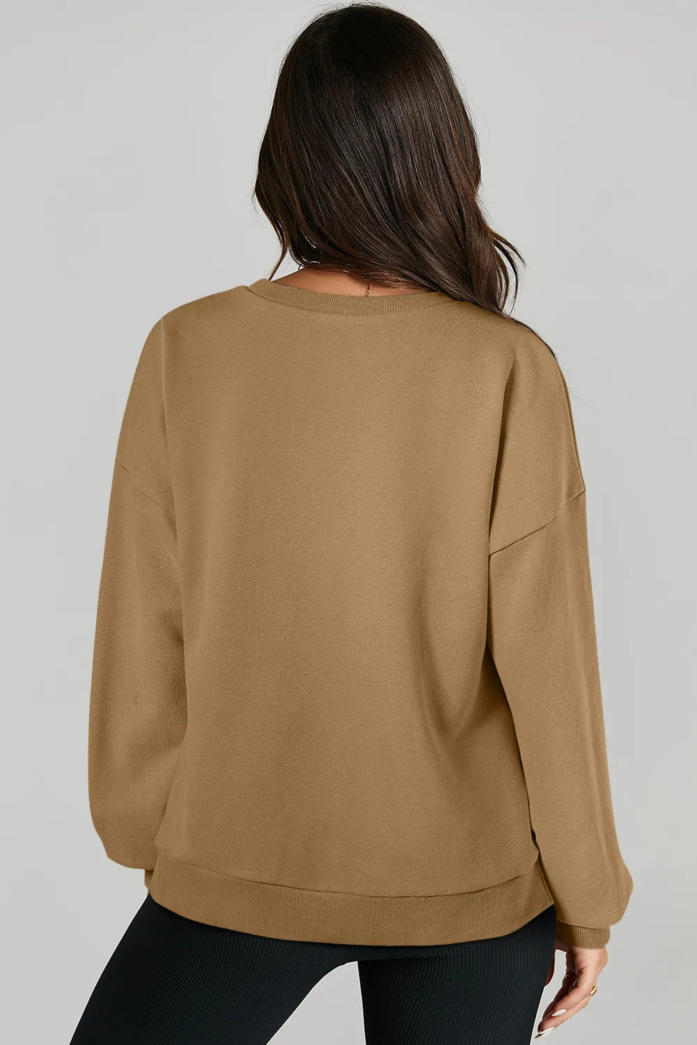 Långärmad sweatshirt med rund halsringning och asymmetrisk nederkant – bild 2