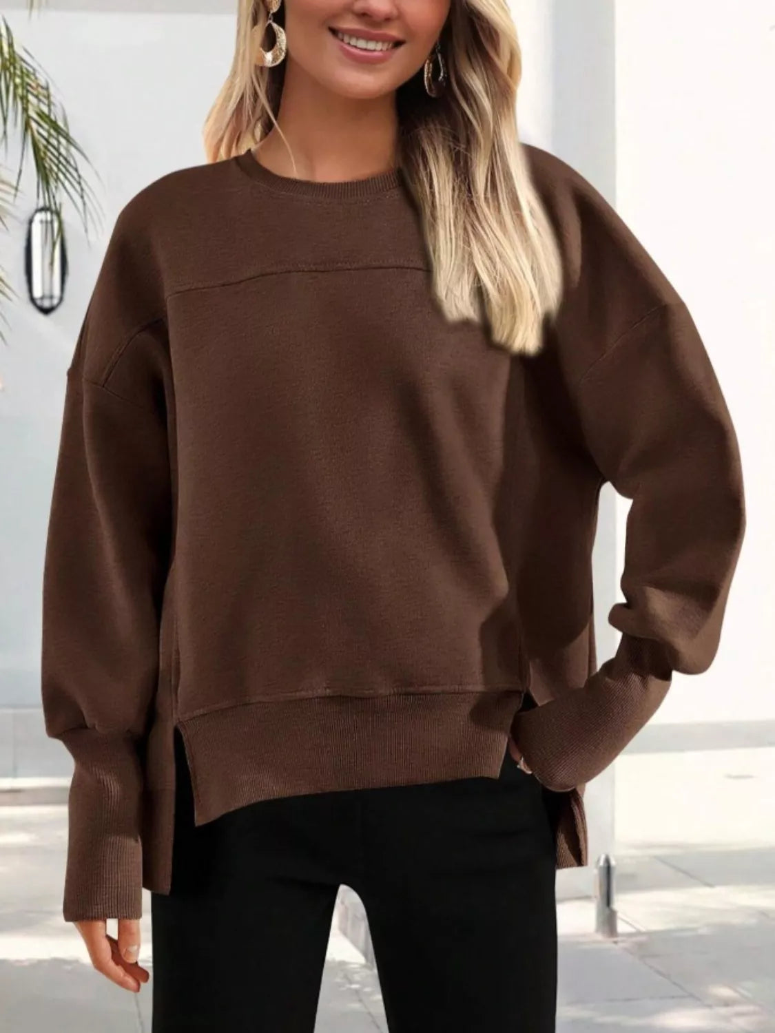 Ledigt sittande sweatshirt med slits – bild 12