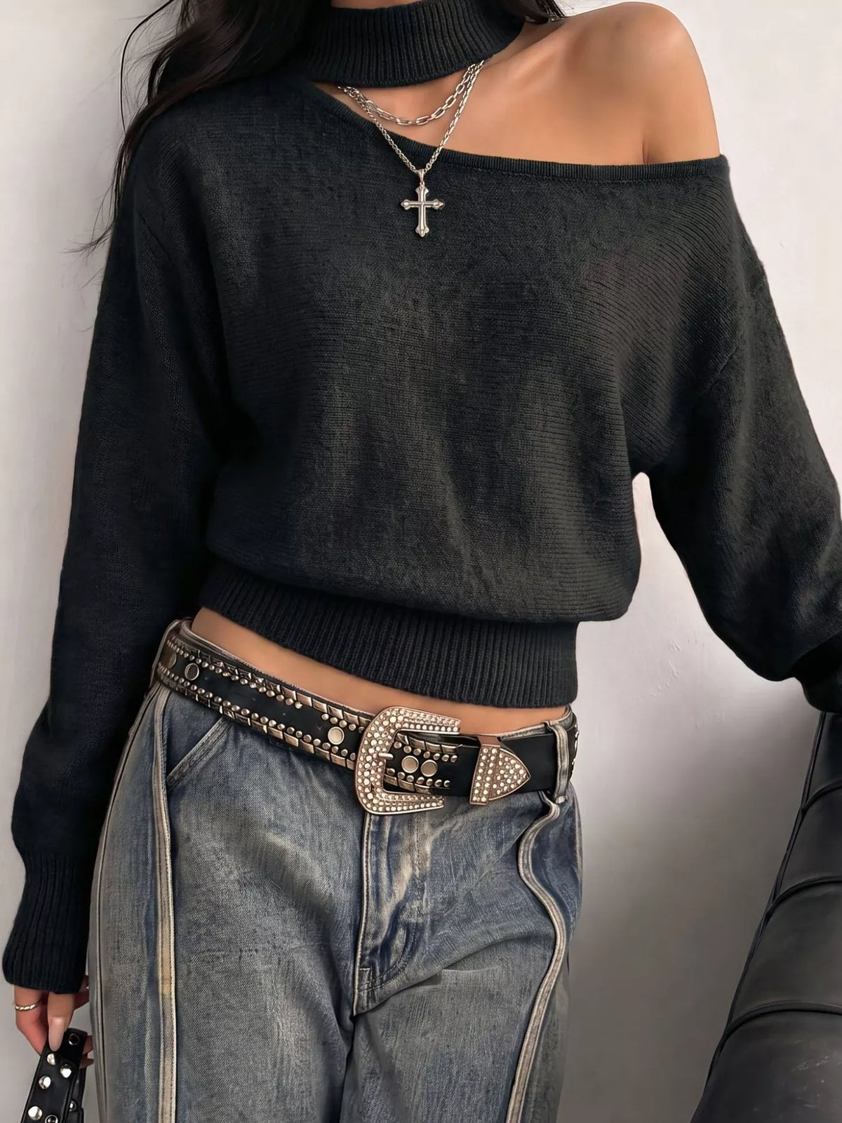 Offshoulder tröja med sänkt axel – bild 7