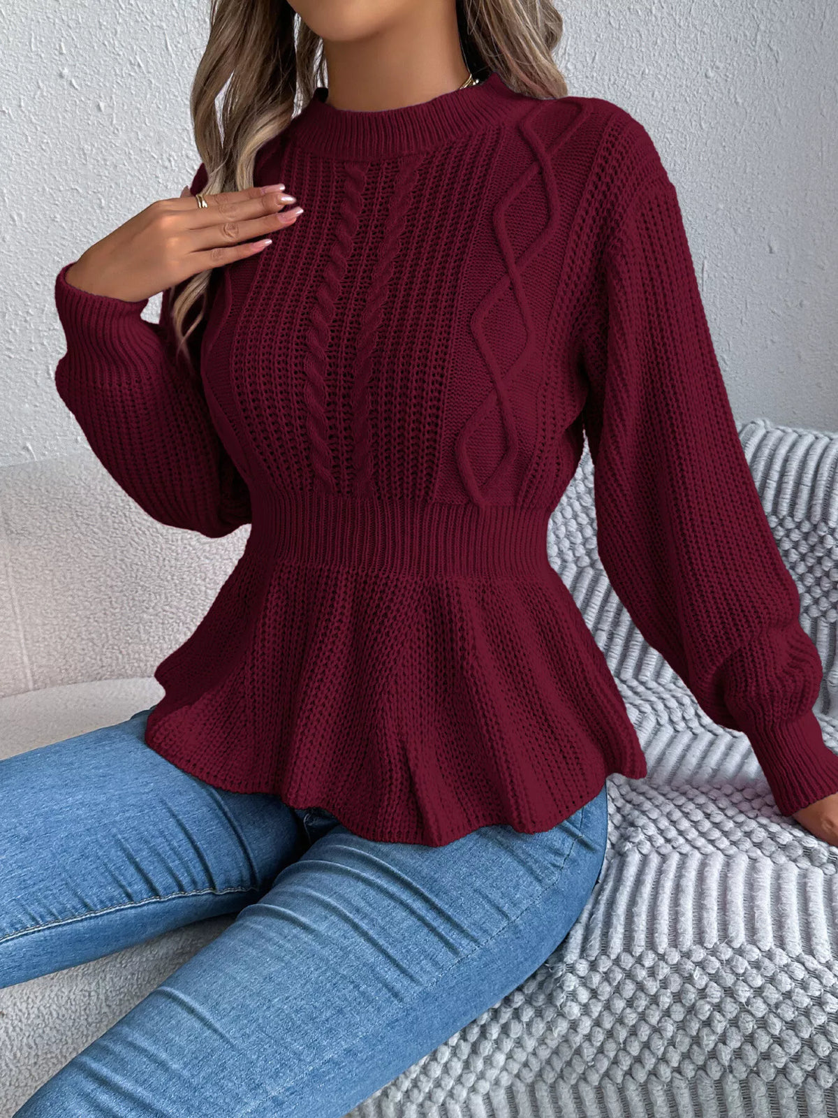Kabelstickad tröja med peplum – bild 14
