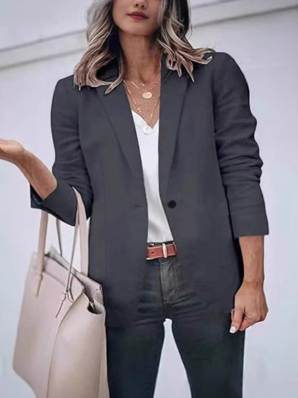 Slimmad blazer med knappstängning