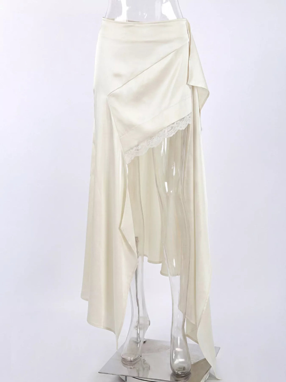 Kjol i satin med asymmetrisk nederkant – bild 7