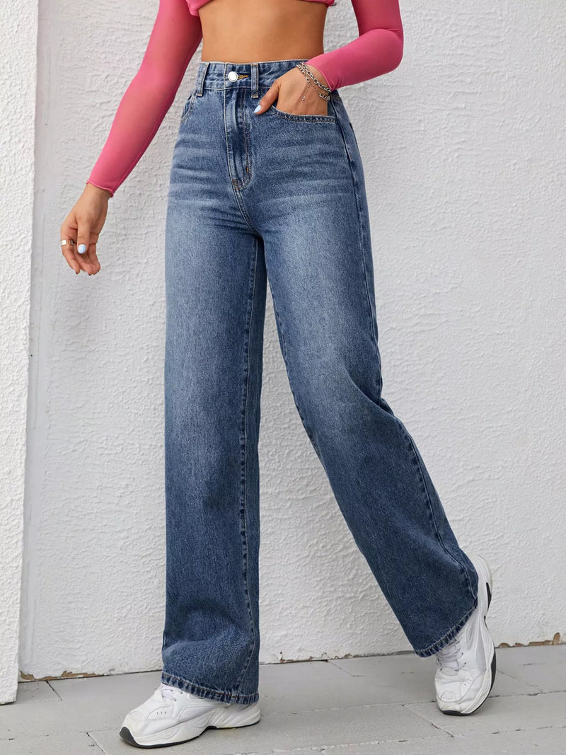 Vida jeans med hög midja, knappstängning och slitningar