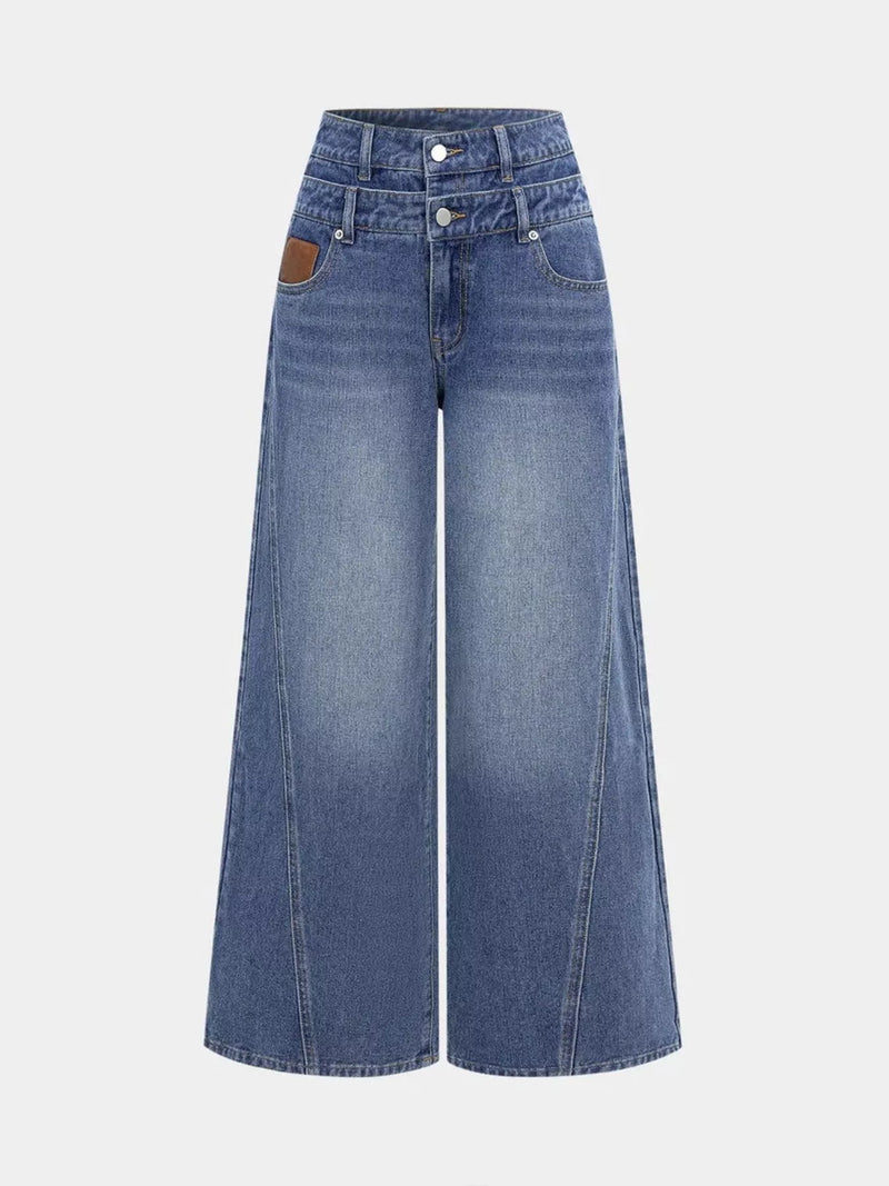 Vida jeans med hög midja, knappstängning och midjedetalj