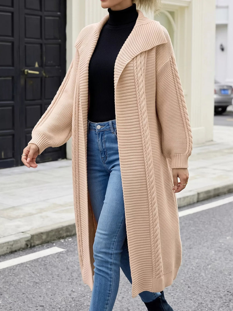 Kabelstickad lång cardigan med öppen modell