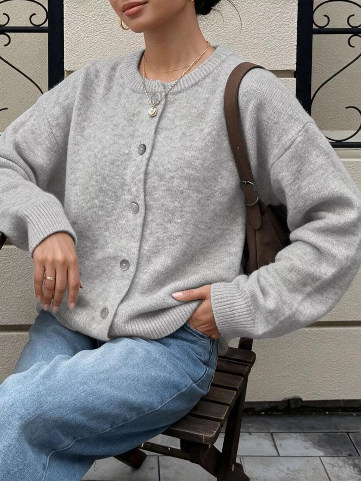 Cardigan med rund halsringning och knappstängning – bild 8