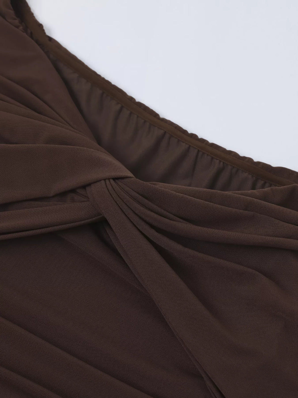 Rynkad offshoulder maxiklänning i polyester – bild 13