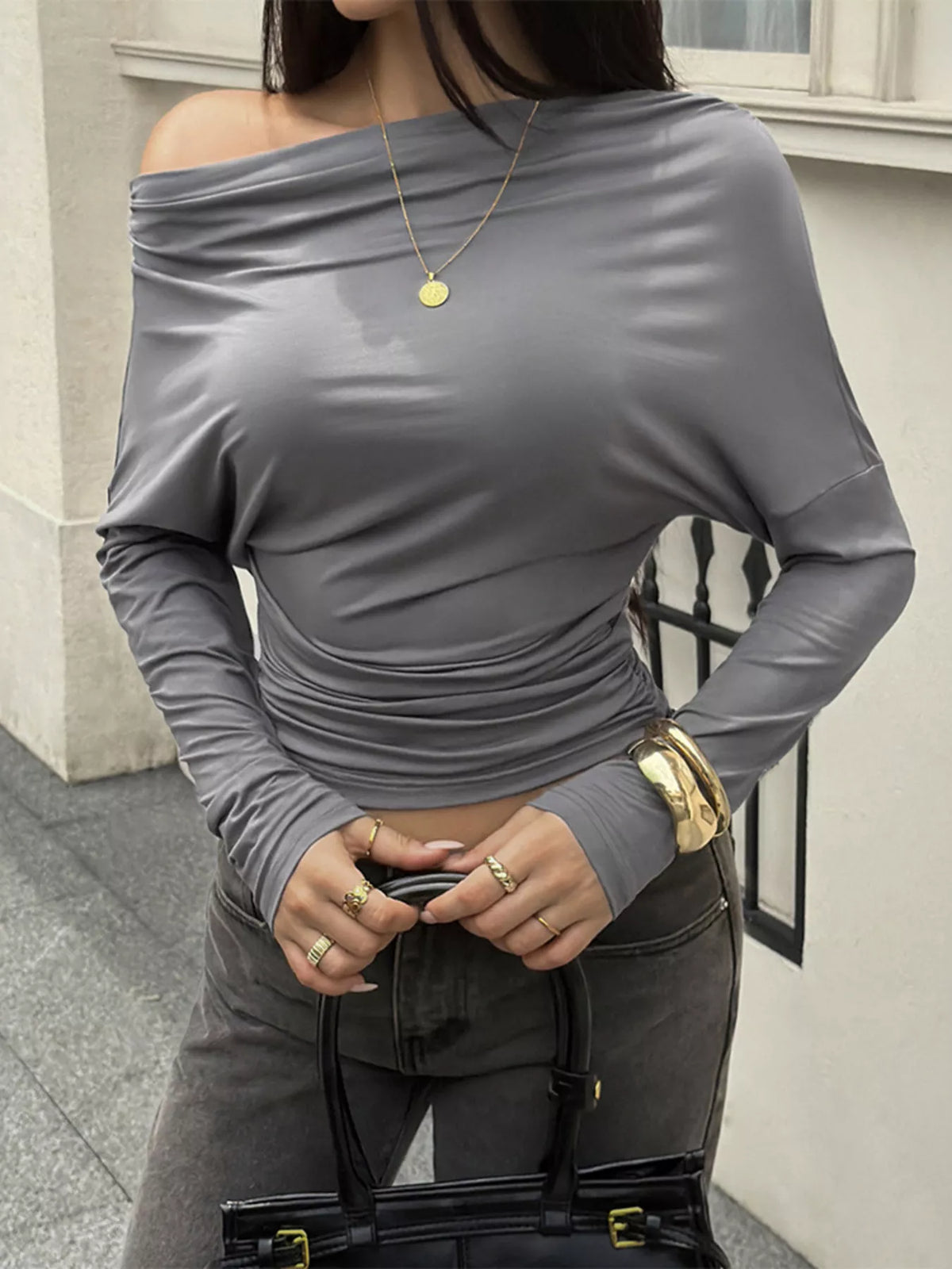 Rynkad slimmad t-shirt i viskos – bild 2