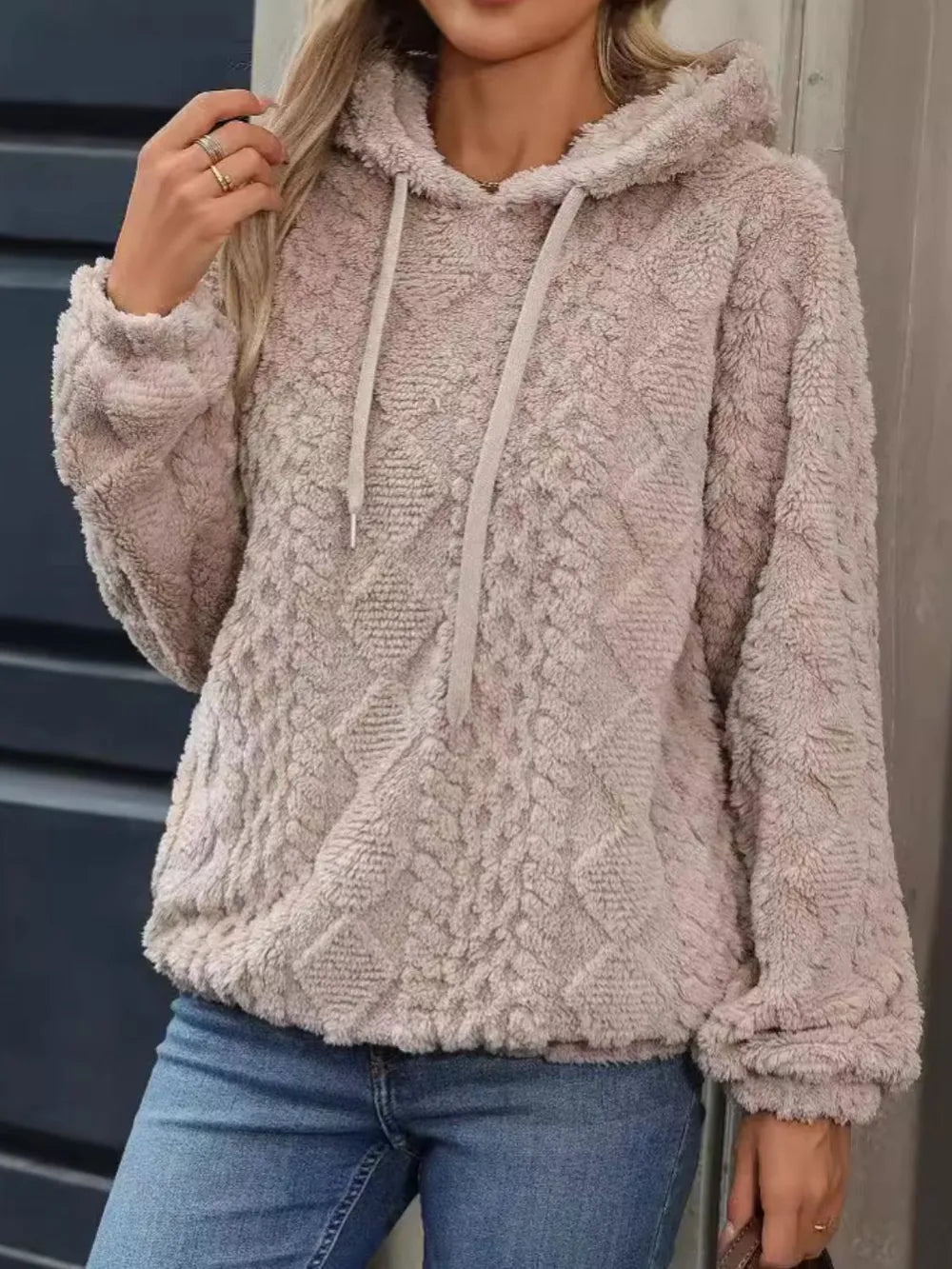 Långärmad hoodie med mjuk lugg – bild 5