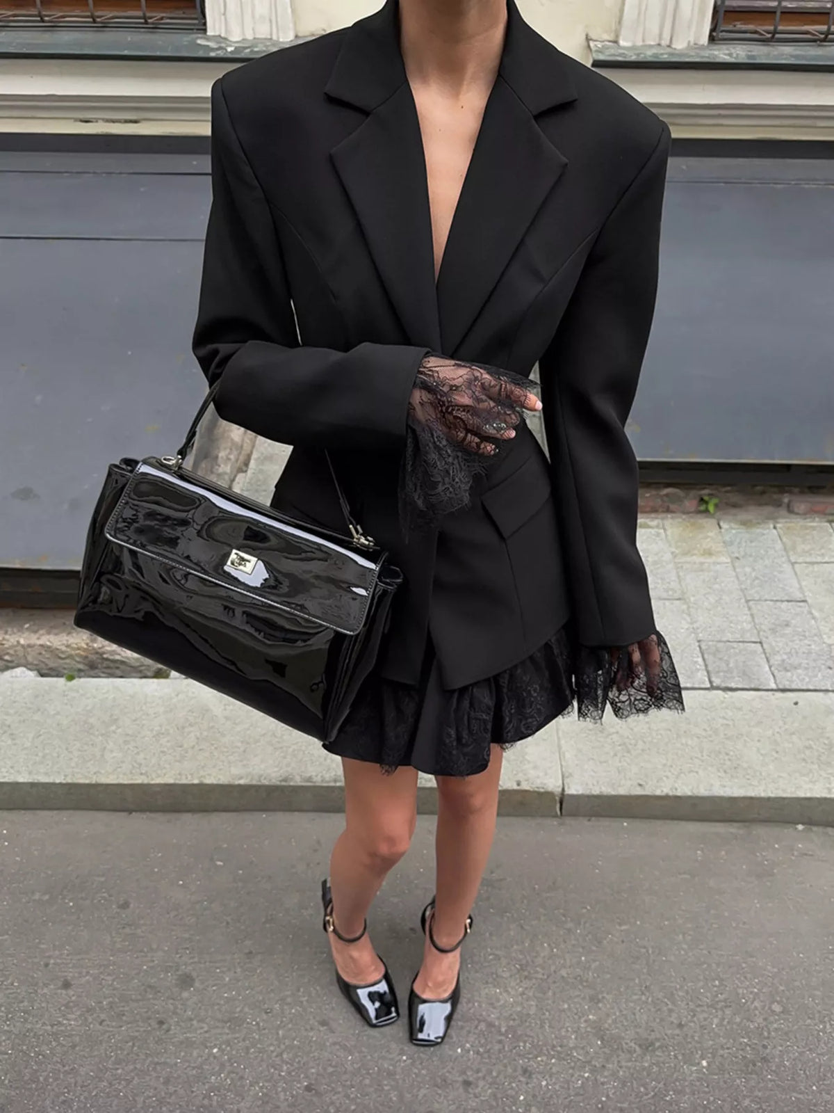 Blazer med spetskant i nederkant och knappstängning – bild 4