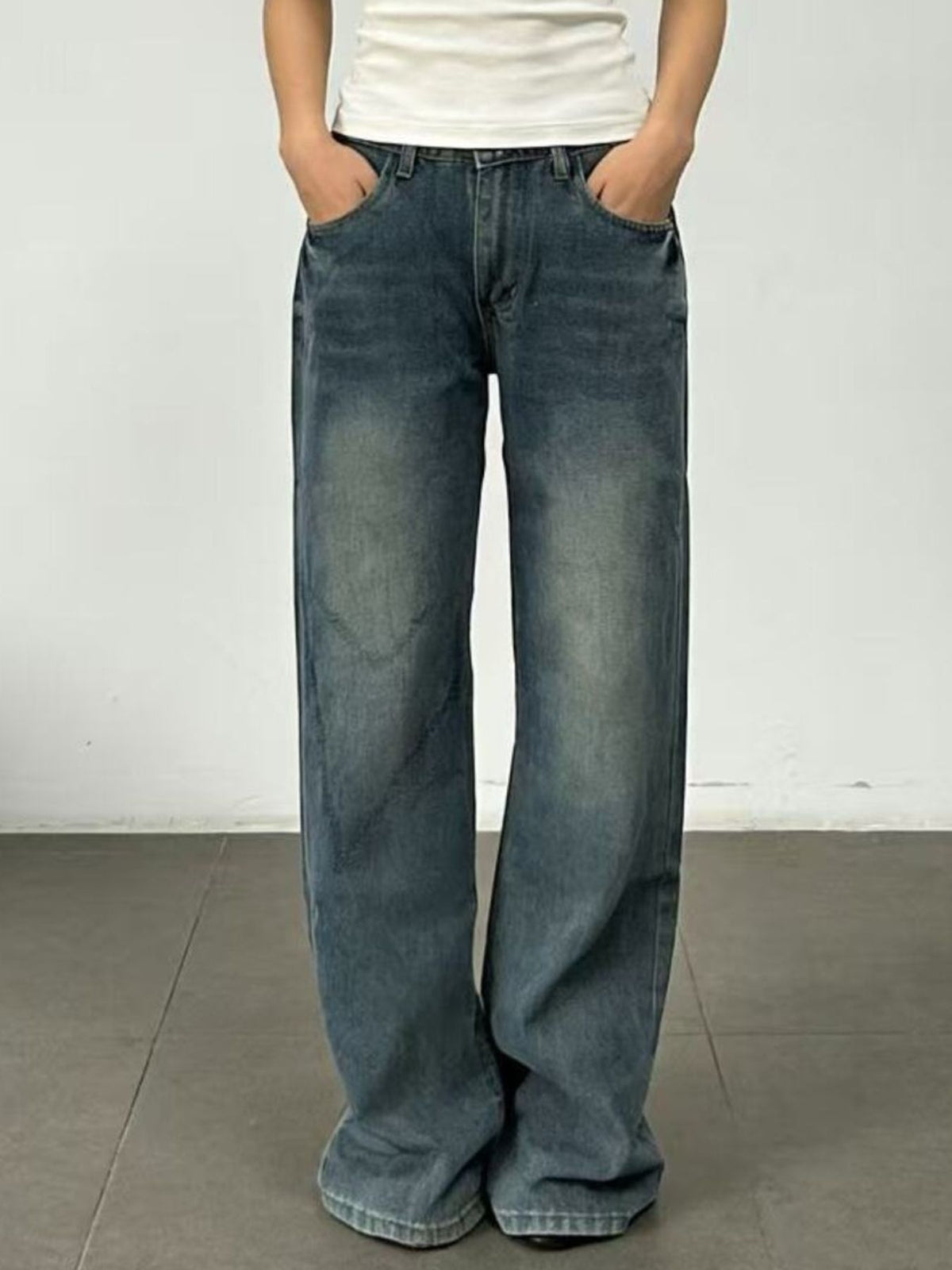 Urtvättade jeans – bild 3