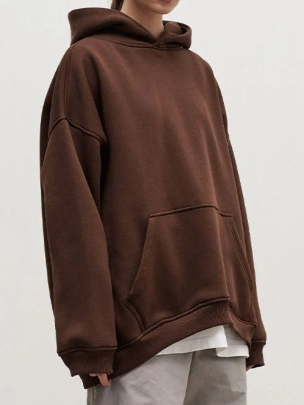 Långärmad hoodie med sänkt axel – bild 16