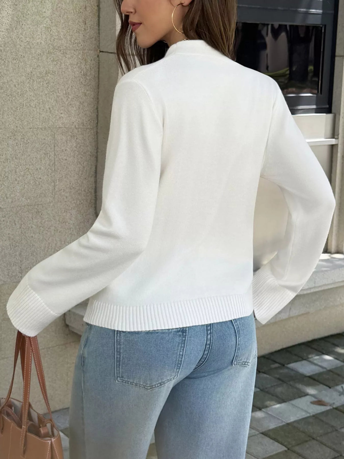 V-ringad cardigan med fickor – bild 5