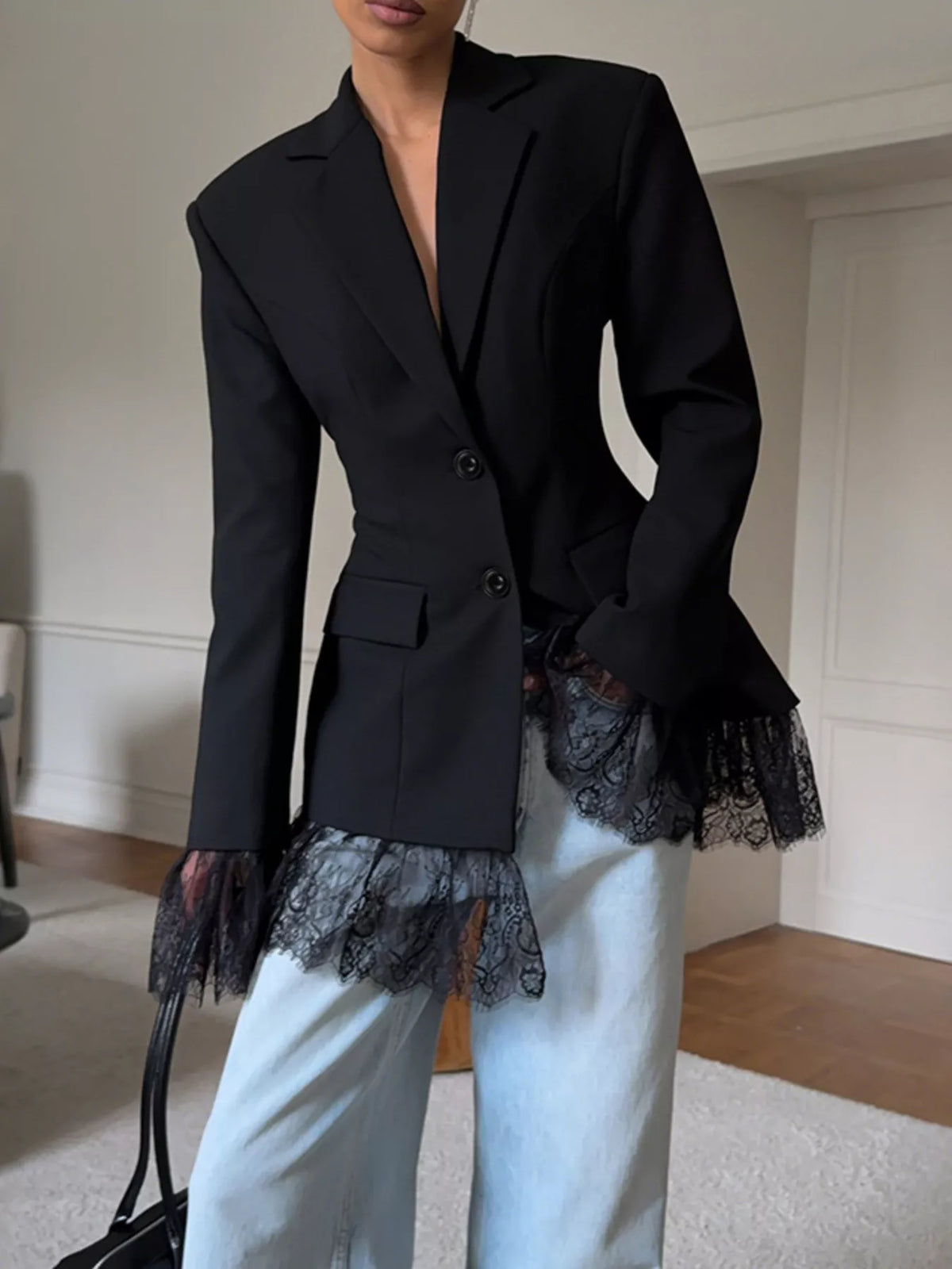 Blazer med spetskant i nederkant och knappstängning – bild 6