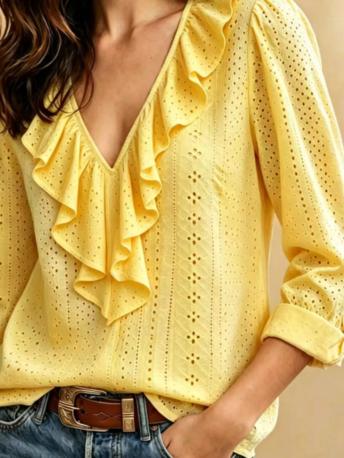 V-ringad blus i broderi anglaise – bild 9