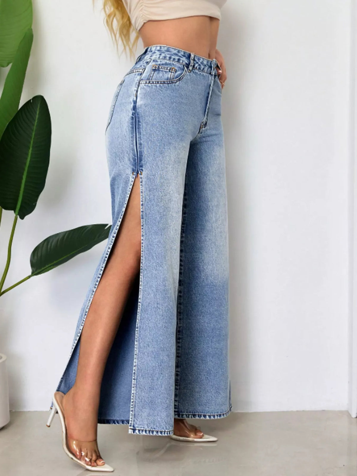 Vida jeans med hög midja och slits – bild 3