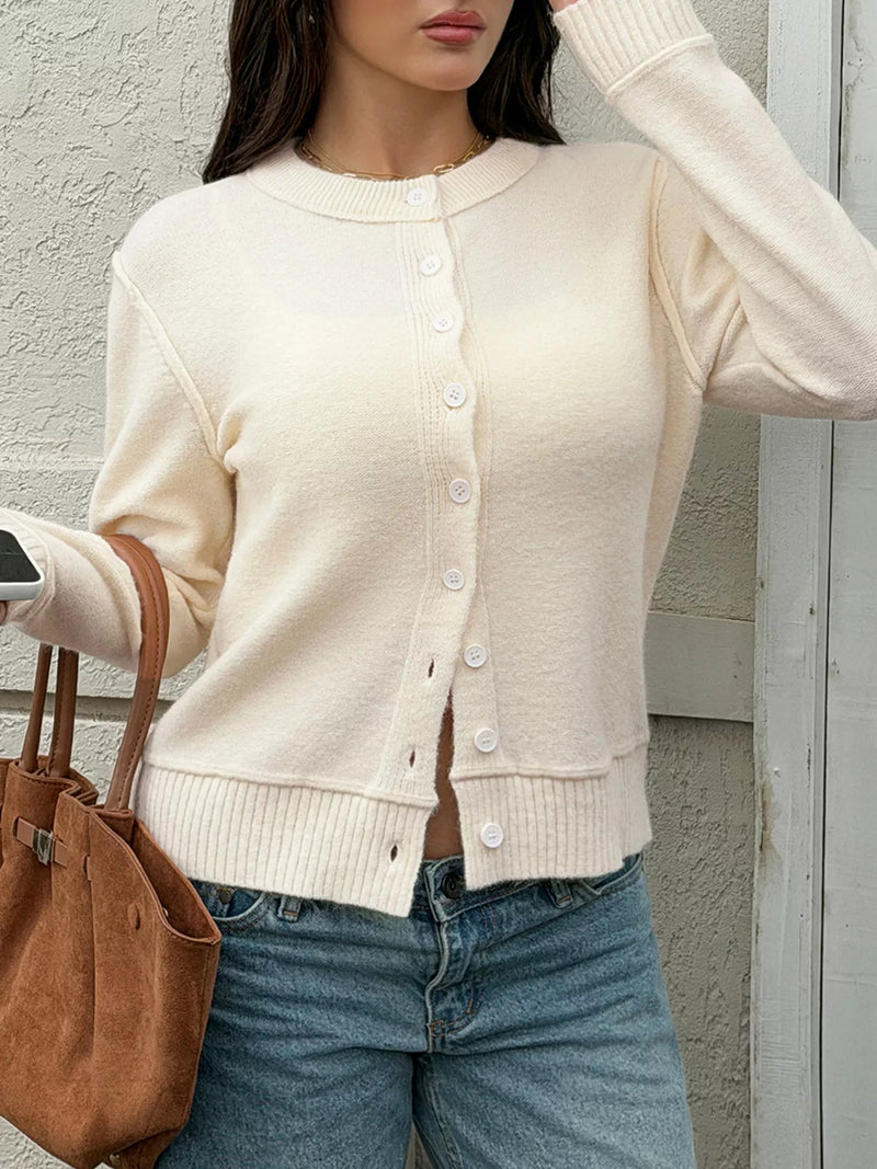 Stickad cardigan med knappstängning