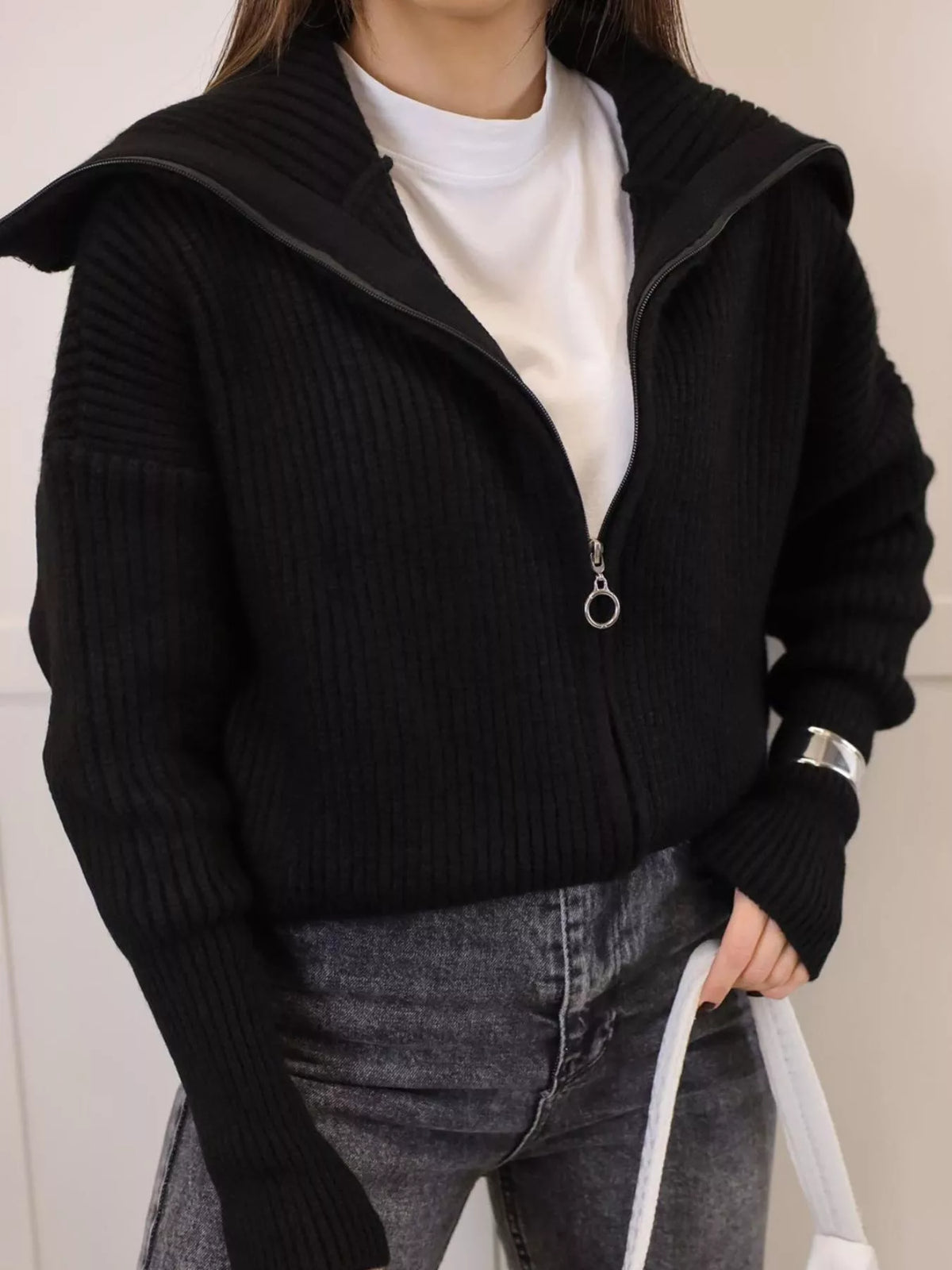 Ribbad cardigan med sänkt axel – bild 9