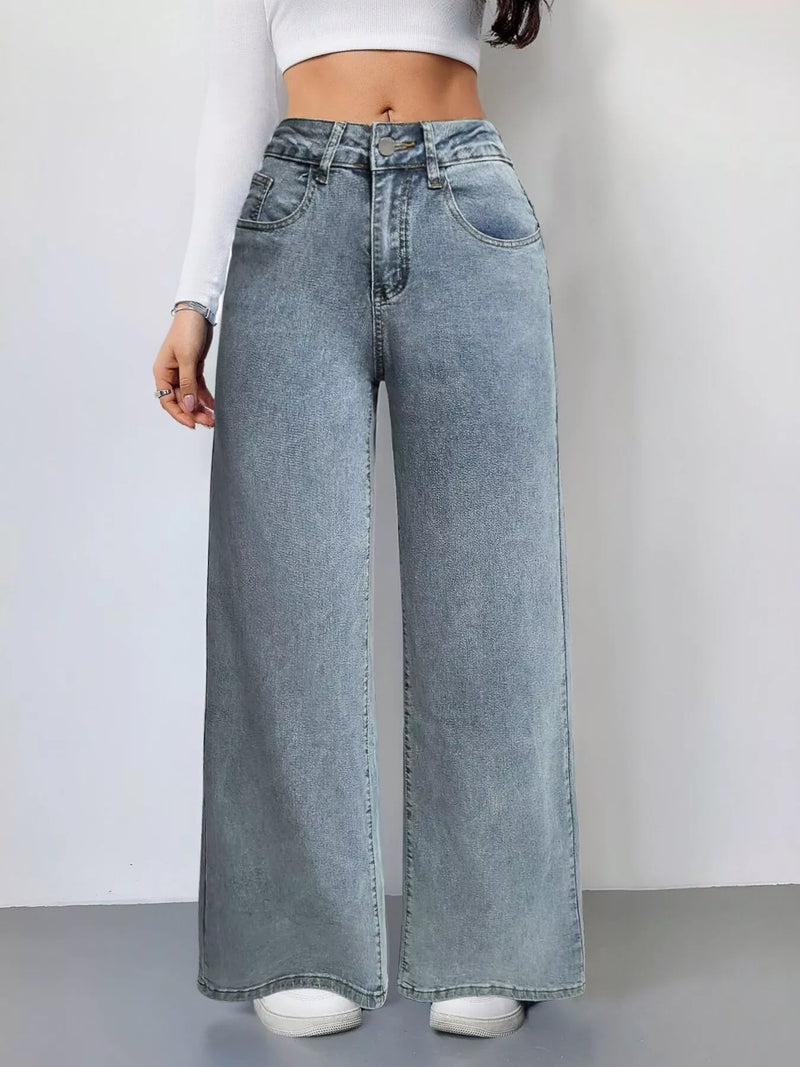 Vida jeans med hög midja och midjedetalj