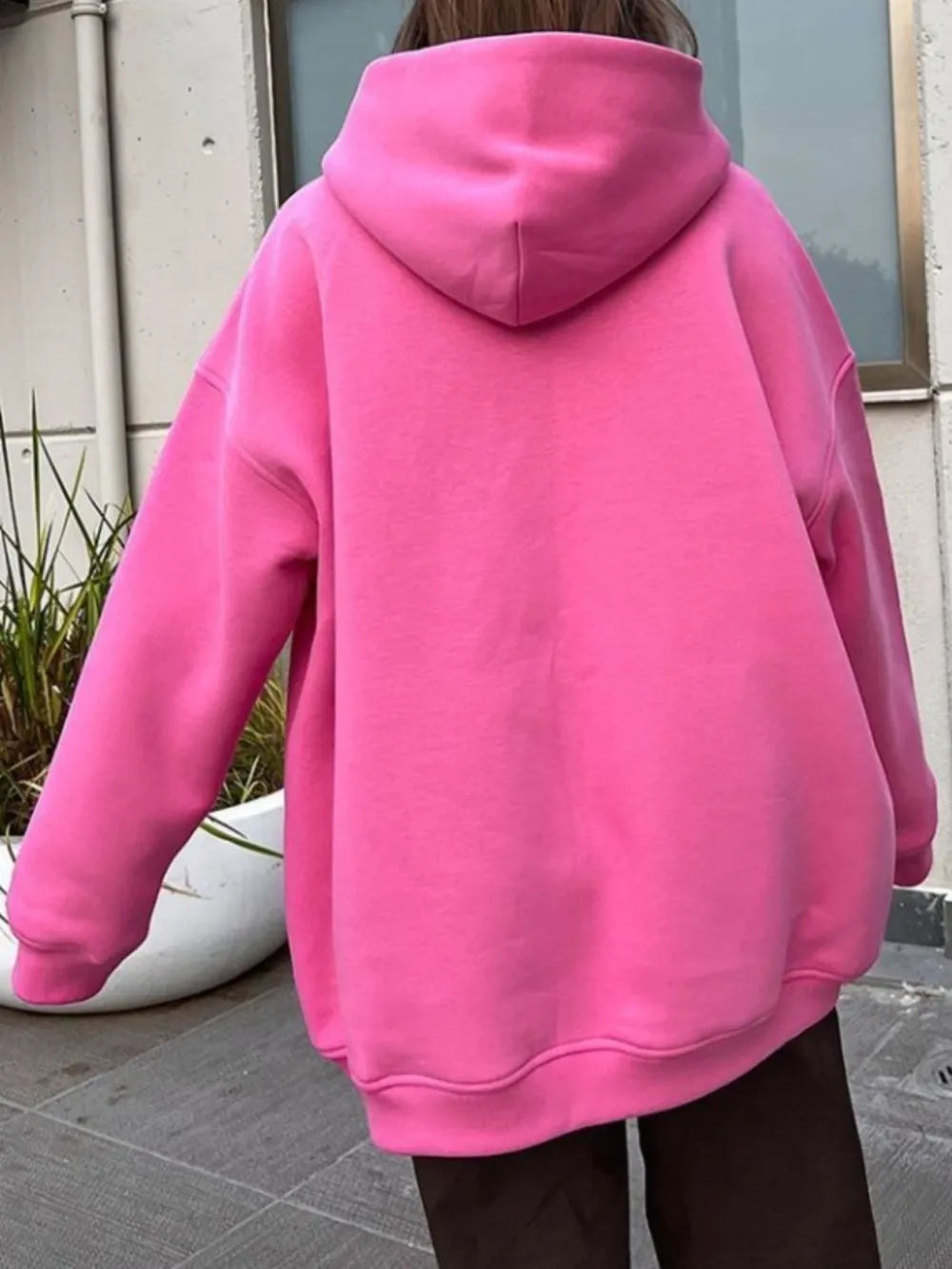 Långärmad hoodie med sänkt axel – bild 6