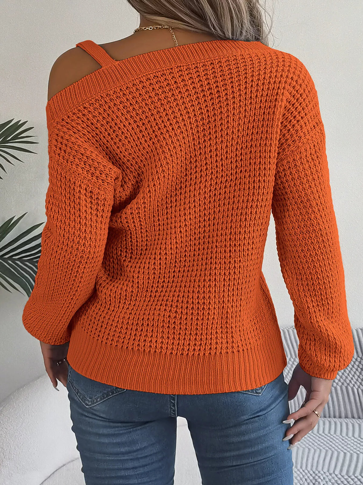 Hålmönstrad asymmetrisk tröja – bild 14