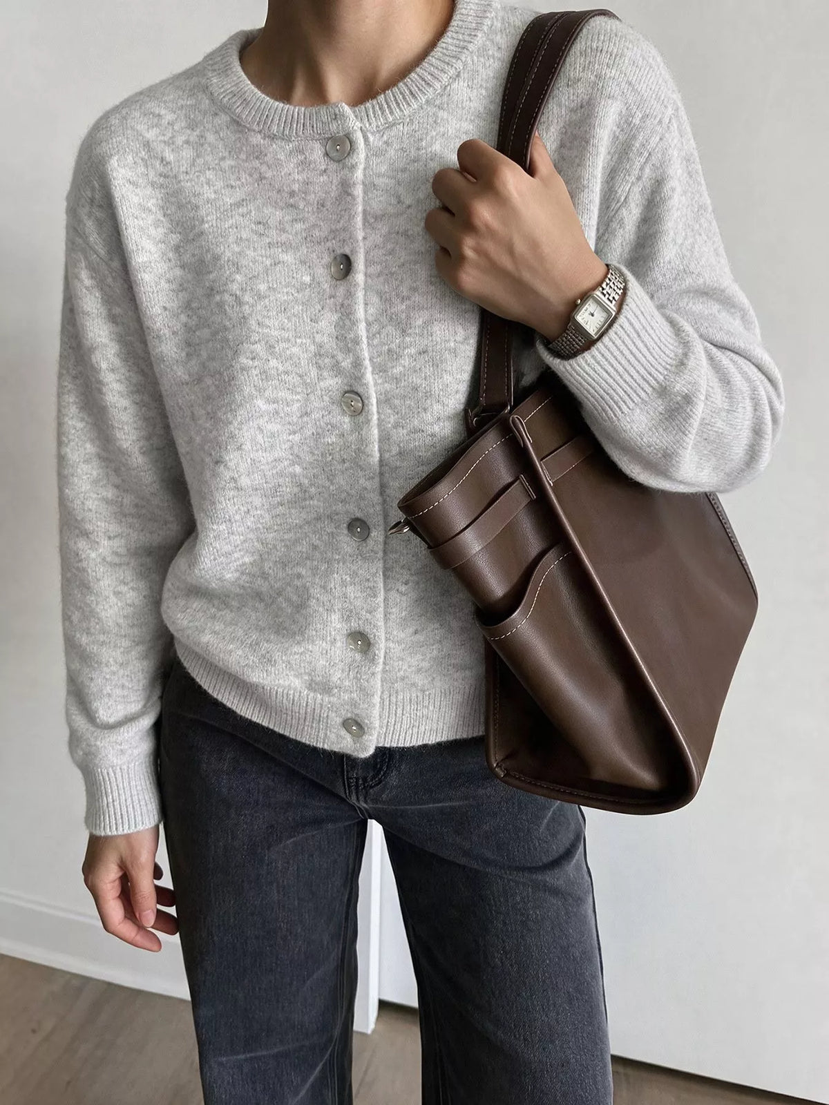 Cardigan med rund halsringning och knappstängning – bild 6