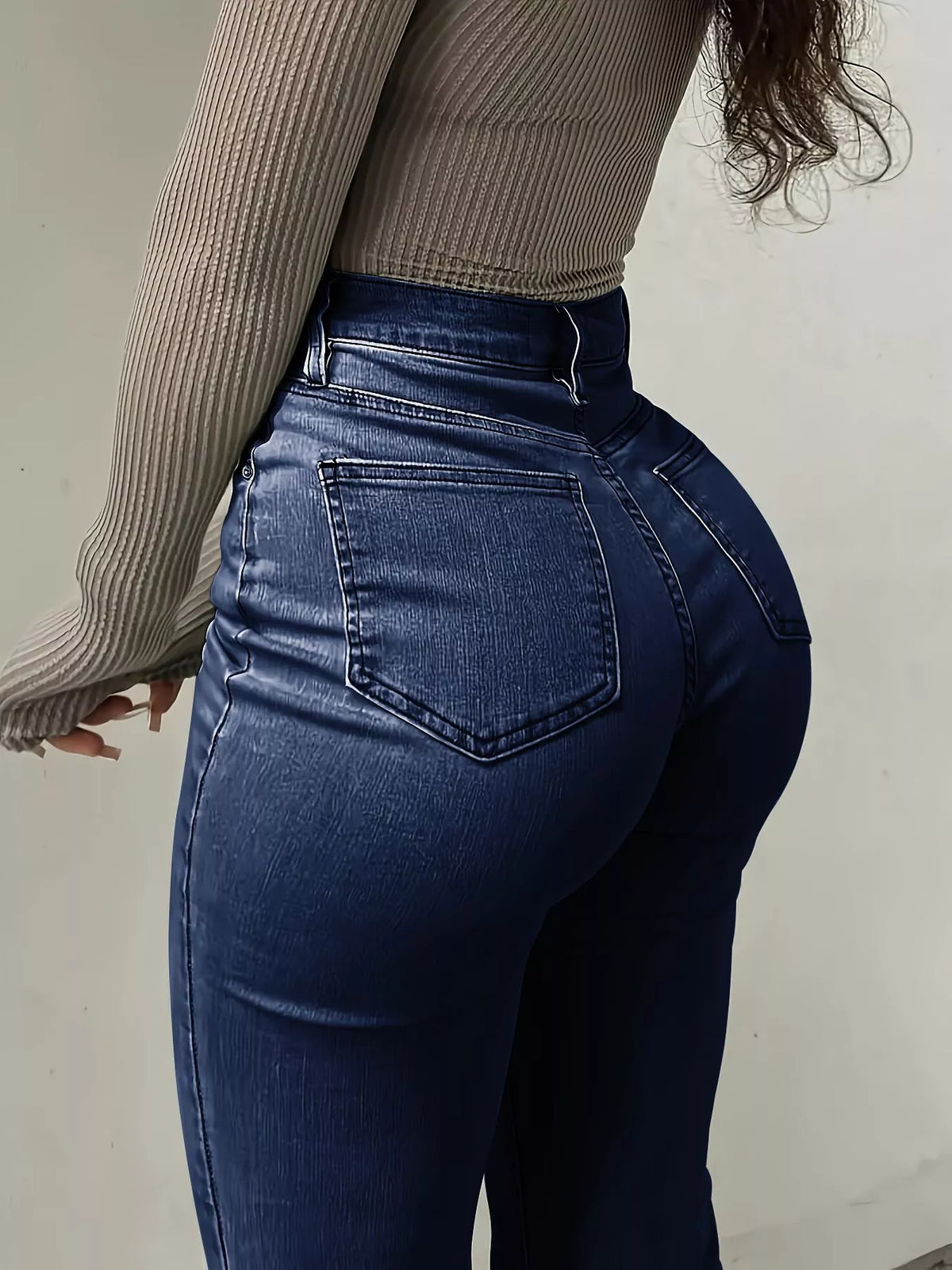 Utsvängda jeans med grå tvätt – bild 8