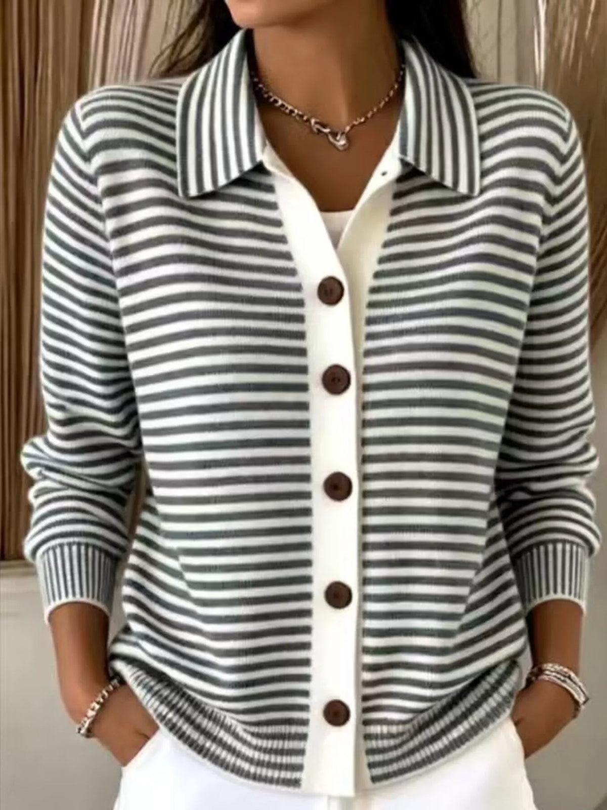 Randig cardigan med krage – bild 3