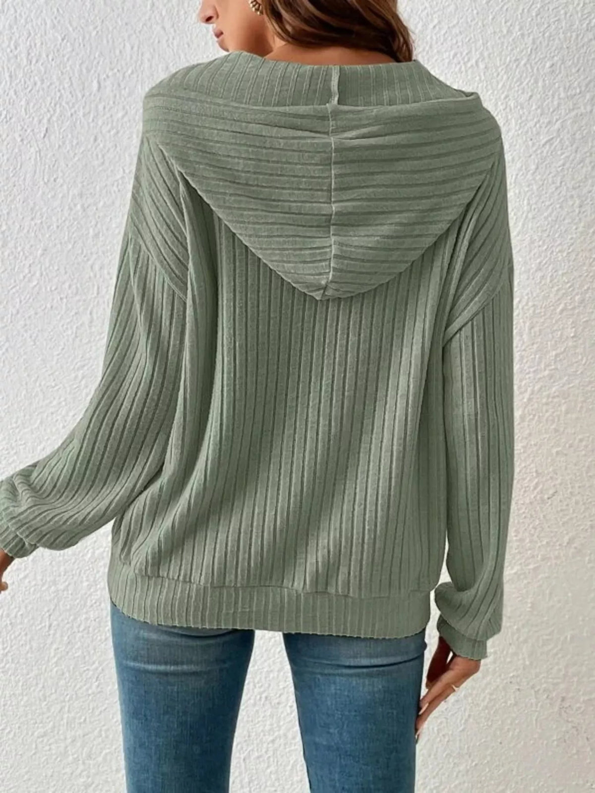 Ribbad långärmad hoodie med dragsko – bild 2