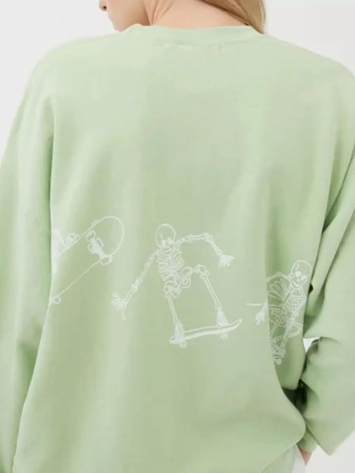 Sweatshirt med dödskallemotiv och rund halsringning – bild 16