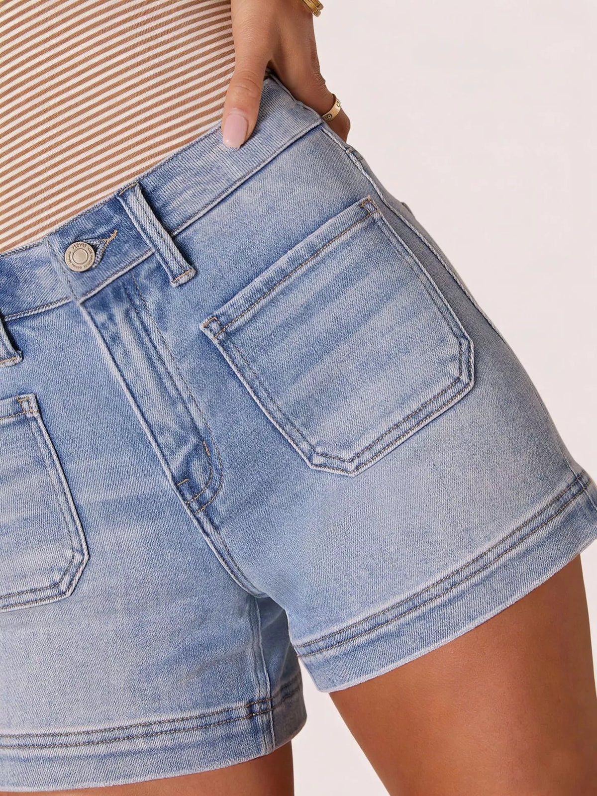 Shorts i denim med hög midja och fickor – bild 5