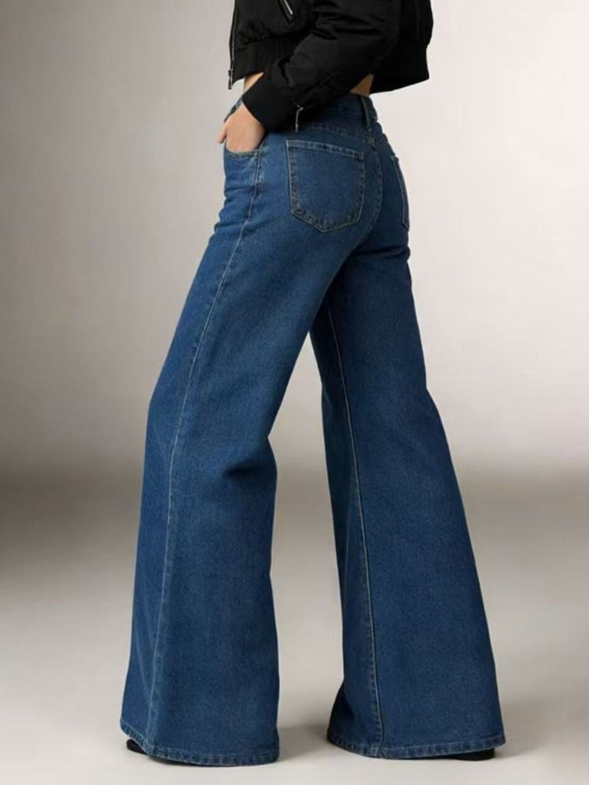 Utsvängda jeans med extra vid utsvängning – bild 5