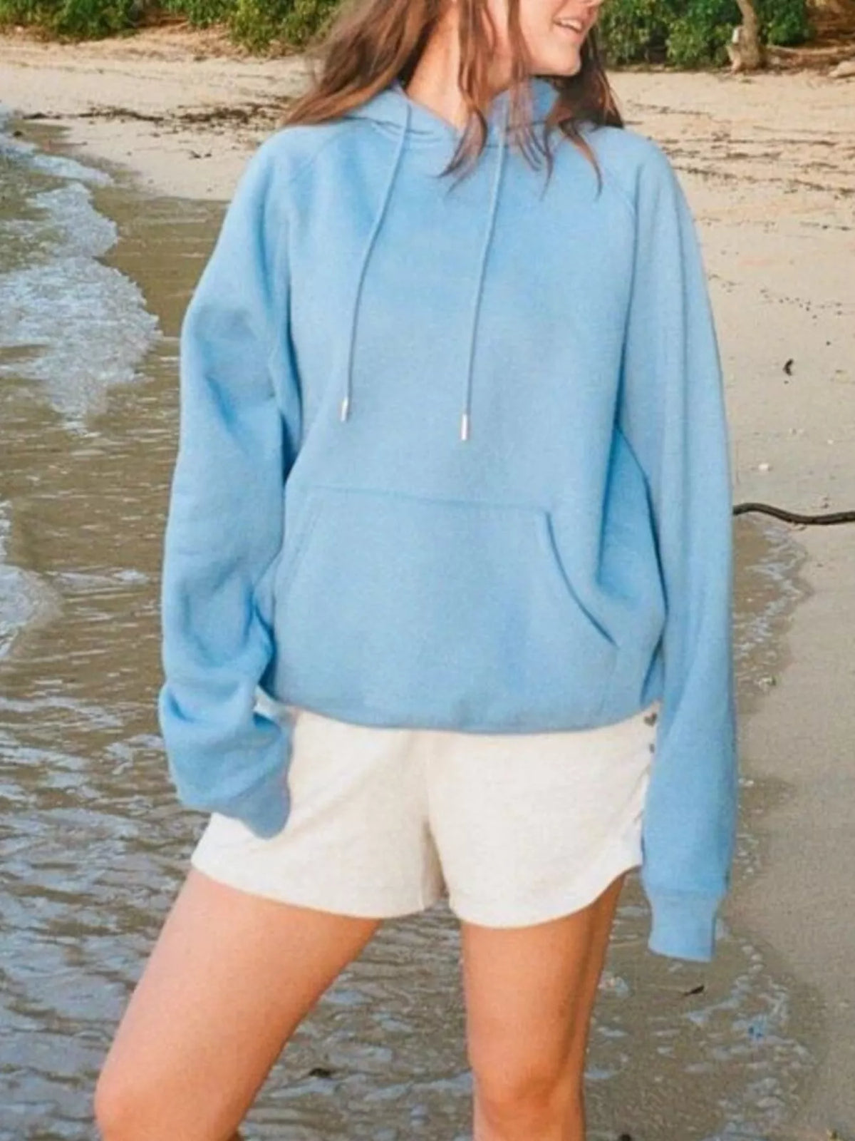 Hoodie med raglanärm och tryck – bild 7
