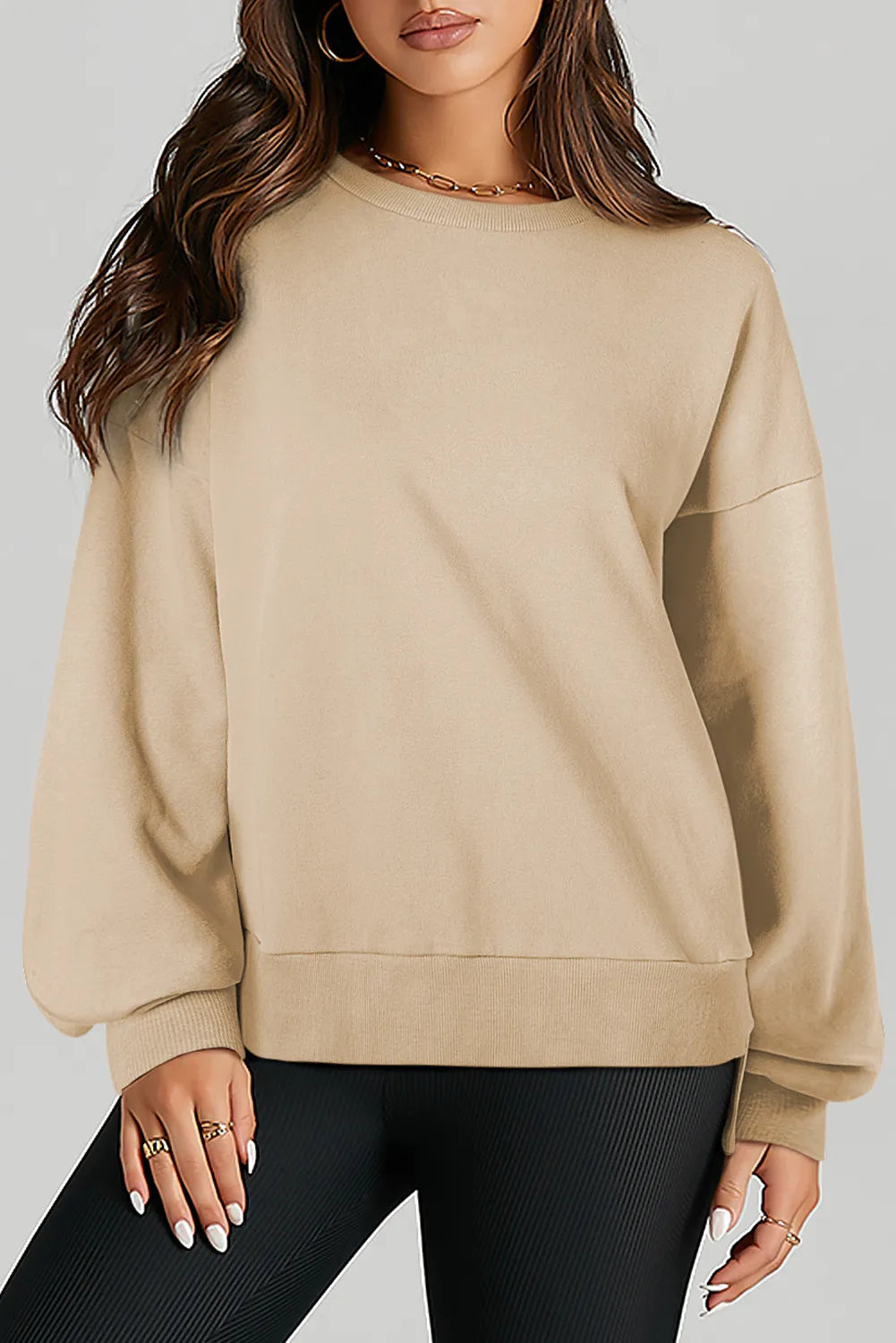 Långärmad sweatshirt med rund halsringning och asymmetrisk nederkant – bild 25