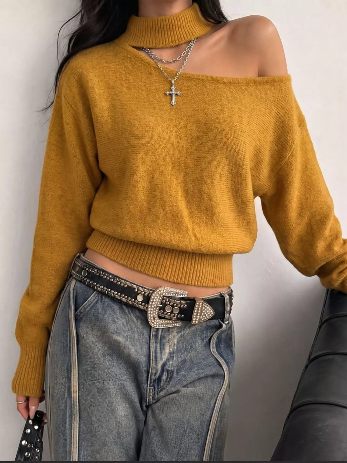 Offshoulder tröja med sänkt axel – bild 9