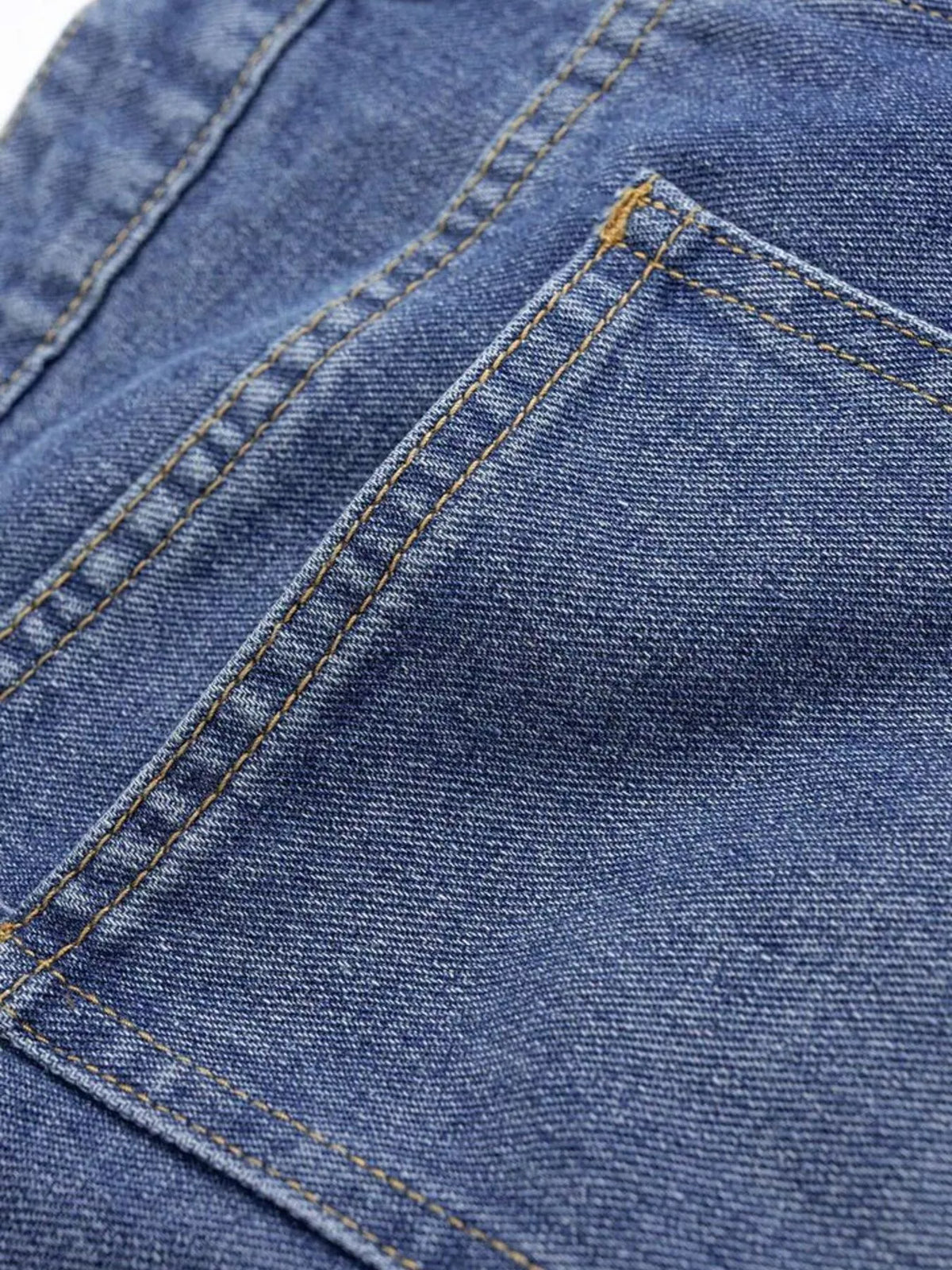 Vida jeans med hög midja, knappstängning och midjedetalj – bild 3