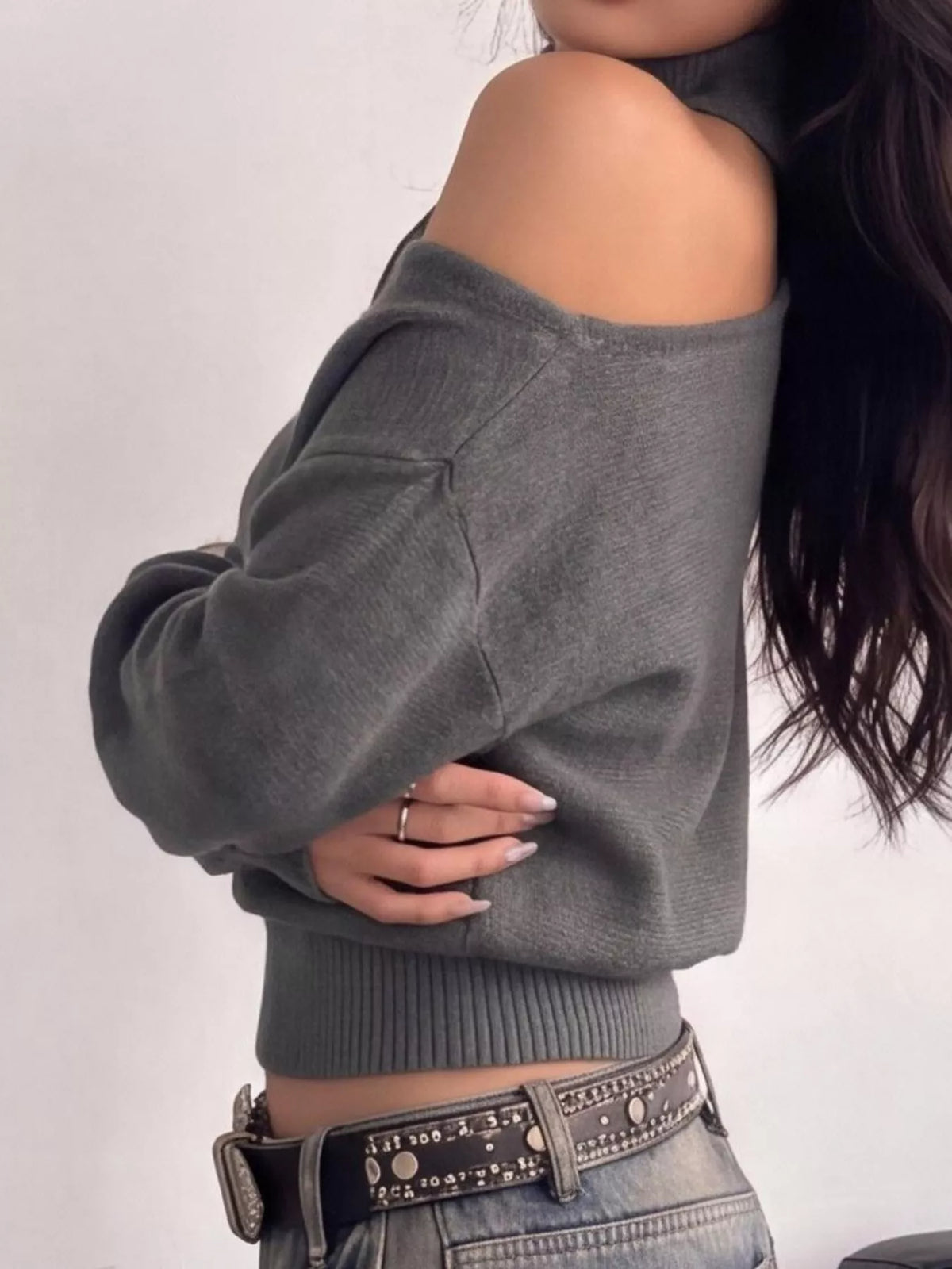 Offshoulder tröja med sänkt axel – bild 4