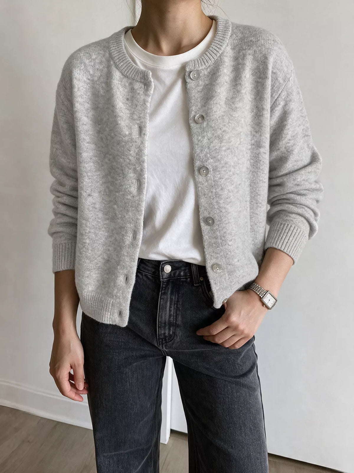 Cardigan med rund halsringning och knappstängning – bild 3
