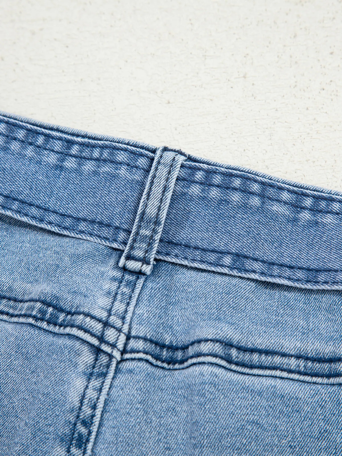Vida jeans med hög midja och skärp – bild 8