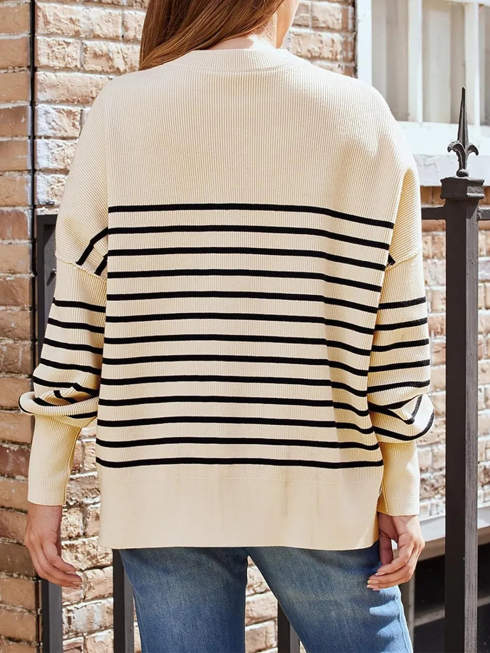 Randig sweatshirt med stickad kvalitet – bild 2