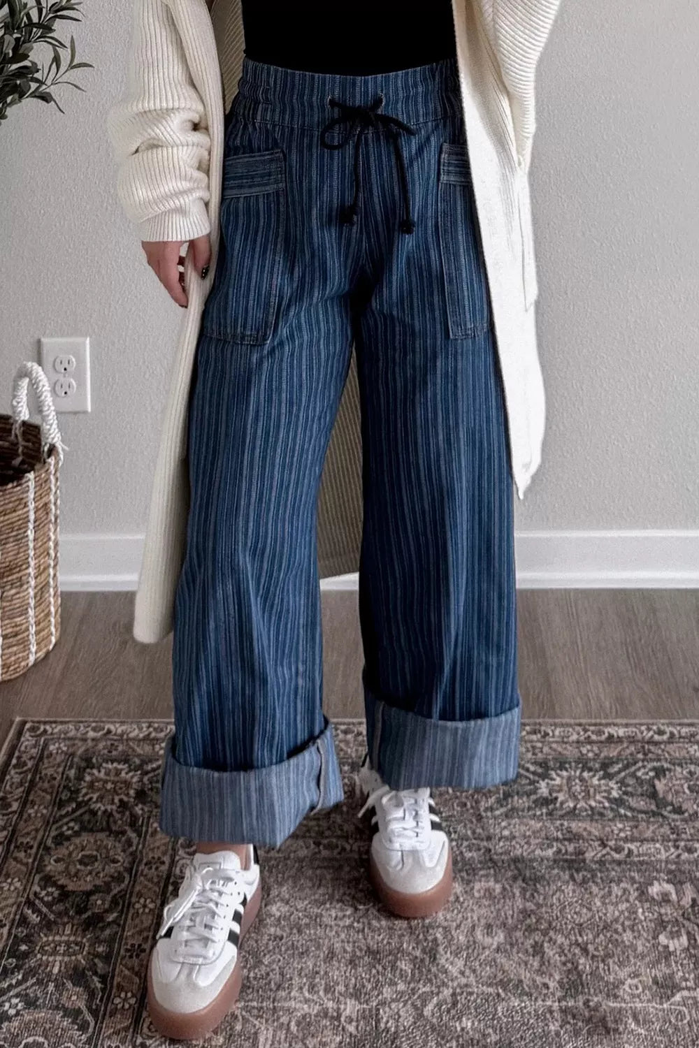 Randiga vida jeans med dragsko – bild 3